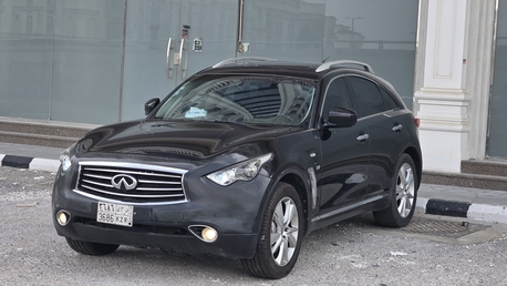 Dammam, Vehicles, Cars & Trucks , SAR 33000,  Infiniti QX70,  2015,  Automatic,  257000 KM,  Full Option. Good Condition
