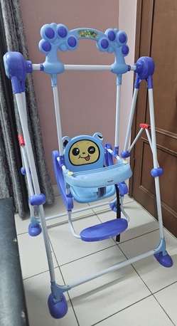 Riyadh, Free Items, SAR 125,  Good Condition Baby Swing Available (Used)