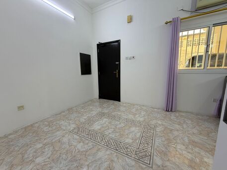 Adliya, Apartments, Flats, Houses & Villas, BHD 200/month,  1 BR,  Affordable Apartment For Rent In Adliya