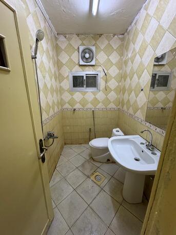 Riyadh, Apartments, Flats, Houses & Villas, SAR 23000/year,  1 BR,  Family Flat Available For Rent, In Rent In Malaz