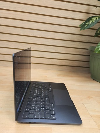 Riyadh, Computers, SAR 2499,  MacBook Air M2 13.6 2022 CPU 8CORE RAM 8GB SSD 512GB