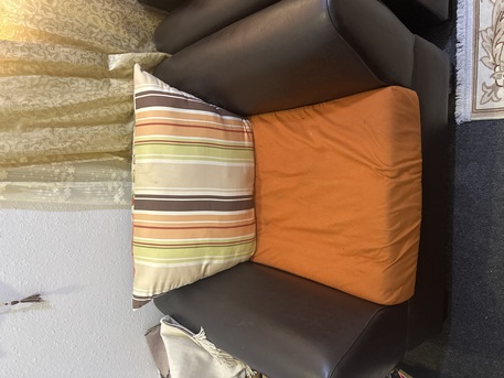 Jeddah, Furniture, SAR 400,  Leather Sofa