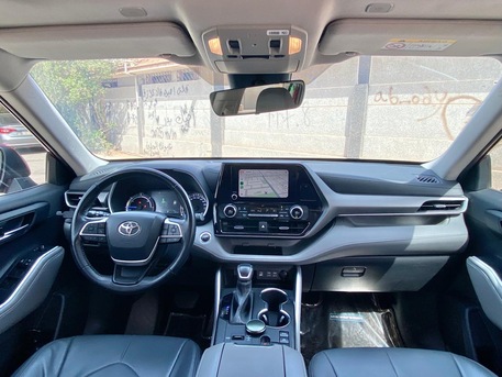 Riyadh, Vehicles, Cars & Trucks , Sr 115000,  GLE,  2023,  Automatic,  104700 KM,  Highlander