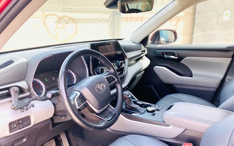 Riyadh, Vehicles, Cars & Trucks , Sr 115000,  GLE,  2023,  Automatic,  104700 KM,  Highlander