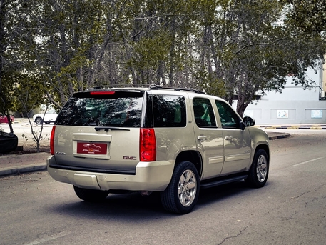 Muharraq, Vehicles, Cars & Trucks , BHD 1,  Gmc Yukon,  2014,  Automatic,  244000 KM,