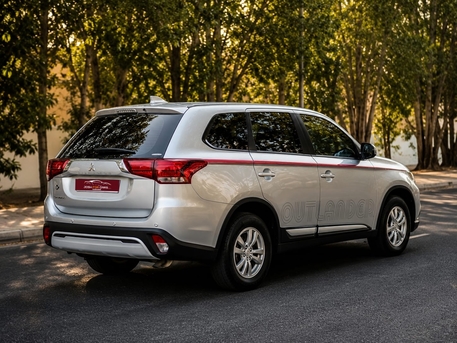 Muharraq, Vehicles, Cars & Trucks , BHD 1,  Mitsubishi Outlander,  2020,  Automatic,  75000 KM,