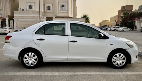 Al Manar, Vehicles, Cars & Trucks , SAR 18000,  Toyota Yaris,  2013,  Automatic,  370000 KM,    | White Color | Good Condition