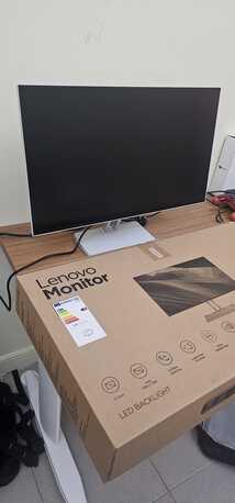 Manama, Computers, BHD 39,  Lenovo Monitor 27 Inch White (only 3 Months Used)