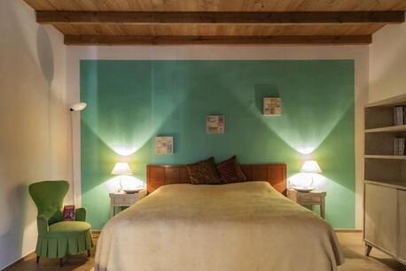 Florence, Apartments, Flats, Houses & Villas, EUR 1200/month,  Furnished,  1 BR,  Splendid Penthouse - 1 Bedroom Apartment  In Ponte Vecchio Area