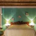EUR 1200/month,  Furnished,  1 BR,  Splendid Penthouse - 1 Bedroom Apartment  In Ponte Vecchio Area