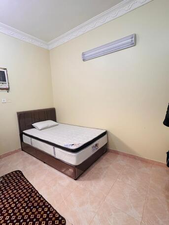 Al Iskan, Rooms for Rent, SAR 750/month,  Furnished,  0 Sq. Meter,  Bed Space For Rent In A Fully Furnished Two-Bedroom Apartment