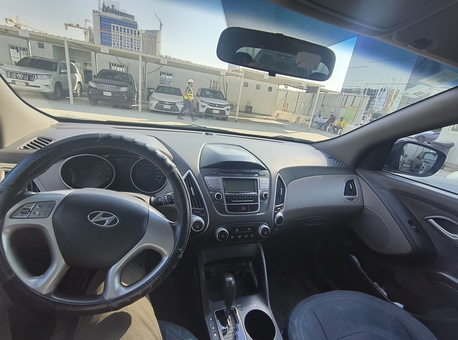 Riyadh, Vehicles, Cars & Trucks , SAR 33500,  Hyundai Tucson,  2013,  Automatic,  203000 KM,    &ndash; Well Maintained Family Car For Sale