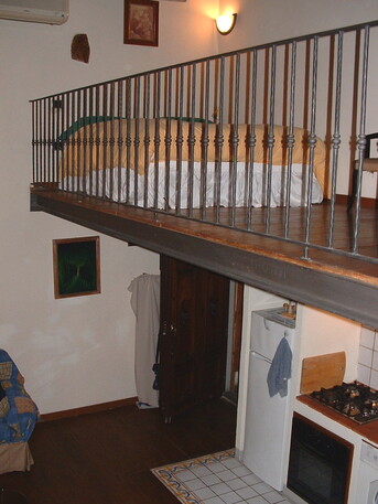 Florence, Apartments, Flats, Houses & Villas, EUR 1100/month,  Furnished,  2 BR,  Cozy, Quite Apartment In San Frediano