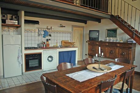 Florence, Apartments, Flats, Houses & Villas, EUR 1100/month,  Furnished,  2 BR,  Cozy, Quite Apartment In San Frediano
