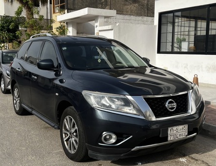 Khobar, Vehicles, Cars & Trucks , SAR 30000,  Nissan Pathfinder,  2016,  Automatic,  240 KM,   Pathfinder