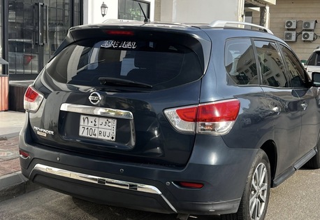 Khobar, Vehicles, Cars & Trucks , SAR 30000,  Nissan Pathfinder,  2016,  Automatic,  240 KM,   Pathfinder