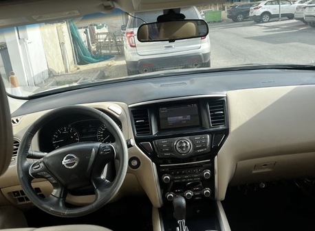 Khobar, Vehicles, Cars & Trucks , SAR 30000,  Nissan Pathfinder,  2016,  Automatic,  240 KM,   Pathfinder