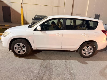 Riyadh, Vehicles, Cars & Trucks , SAR 25500,  TOYOTTA RAv4,  2011,  Automatic,  122680 KM,