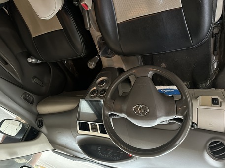Rabigh, Vehicles, Cars & Trucks , SAR 15500,  Toyota Yaris,  2010,  Manual,  383404 KM,  Argent Sell