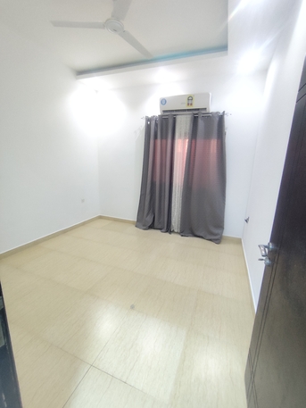 Muharraq, Apartments, Flats, Houses & Villas, BHD 320/year,  4 BR,  Semi Furniture Flat For Rent In Qalali 4 Bedrooms 320 Bd Including Ewa Unlimited