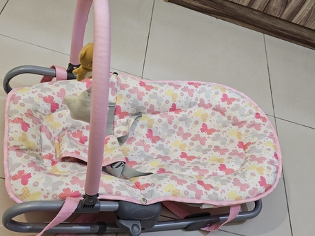 Al Malaz, Baby & Kid Stuff, SAR 50,  ? For Sale: Gently Used Juniors Baby Rocker / Bouncer With Toy Bar
