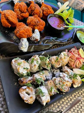 Los Angeles, Food & Drink, Delicious Indian Street Food Near Bel Air At Bollywood Bites