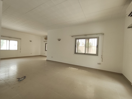 Manama, Apartments, Flats, Houses & Villas, BHD 750/year,  5 BR,  Sehla:- 5Bhk Semifurnished Duplex Villa On Rent..