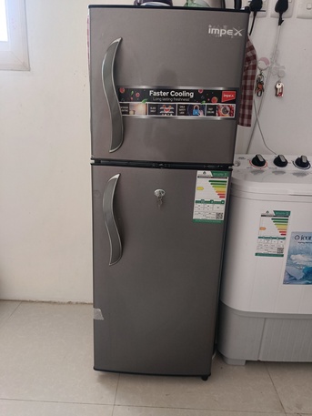 Najran, Appliances, SAR 700,  Selling Fridge And Washing Machine