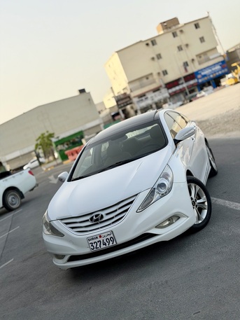Manama, Vehicles, Cars & Trucks , BHD 1950,  Hyundai Sonata Limited,  2013,  Automatic,  178653 KM,  Hyundai Sonata  Full Option Bahrine Agency In Excellent Condition