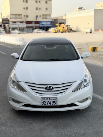 Manama, Vehicles, Cars & Trucks , BHD 1950,  Hyundai Sonata Limited,  2013,  Automatic,  178653 KM,  Hyundai Sonata  Full Option Bahrine Agency In Excellent Condition