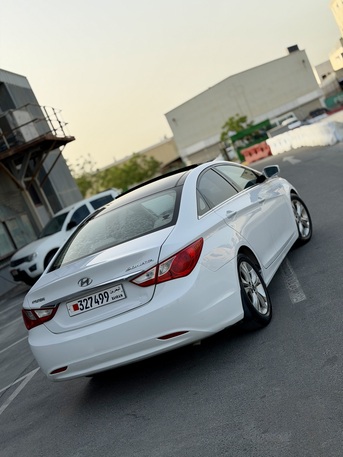 Manama, Vehicles, Cars & Trucks , BHD 1950,  Hyundai Sonata Limited,  2013,  Automatic,  178653 KM,  Hyundai Sonata  Full Option Bahrine Agency In Excellent Condition
