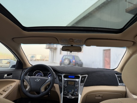 Manama, Vehicles, Cars & Trucks , BHD 1950,  Hyundai Sonata Limited,  2013,  Automatic,  178653 KM,  Hyundai Sonata  Full Option Bahrine Agency In Excellent Condition