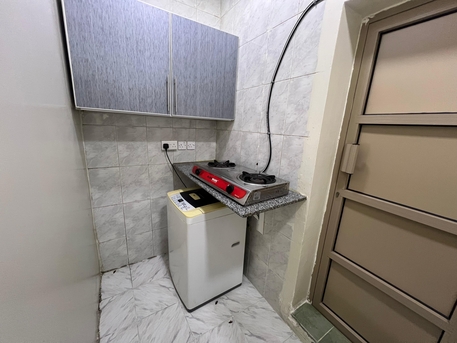 Zinj, Apartments, Flats, Houses & Villas, BHD 180/year,  1 BR,  EXCELLENT STUDIO FULLYFURNISHED FLAT WITH HOUSEKEEPING | INTERNET Contact :- +9-3 66942050