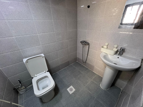 Zinj, Apartments, Flats, Houses & Villas, BHD 180/year,  1 BR,  EXCELLENT STUDIO FULLYFURNISHED FLAT WITH HOUSEKEEPING | INTERNET Contact :- +9-3 66942050