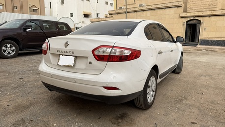 Riyadh, Vehicles, Cars & Trucks , SAR 16000,  Renault Fluence,  2015,  Automatic,  272500 KM,