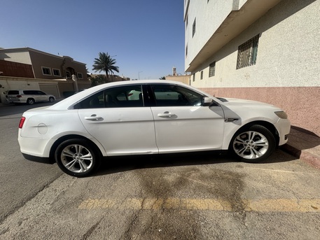 Riyadh, Vehicles, Cars & Trucks , SAR 22000,  Ford Taurus,  2013,  Automatic,  530000 KM,  6 Cylinder 4WD