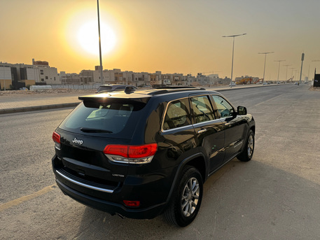 Riyadh, Vehicles, Cars & Trucks , SAR 52000,  Jeep Grand Cherokee,  2015,  Automatic,  168000 KM,    HEMI