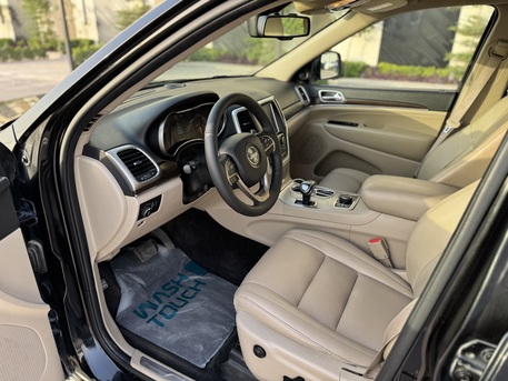 Riyadh, Vehicles, Cars & Trucks , SAR 52000,  Jeep Grand Cherokee,  2015,  Automatic,  168000 KM,    HEMI