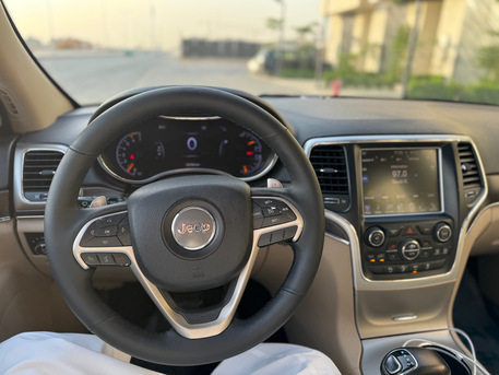 Riyadh, Vehicles, Cars & Trucks , SAR 52000,  Jeep Grand Cherokee,  2015,  Automatic,  168000 KM,    HEMI