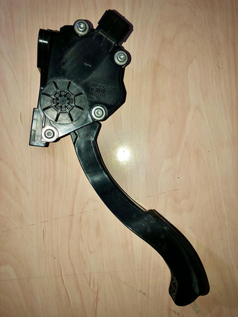 Riyadh, Auto Parts, SAR 100,  Accelerator Pedal For Yaris And Corolla