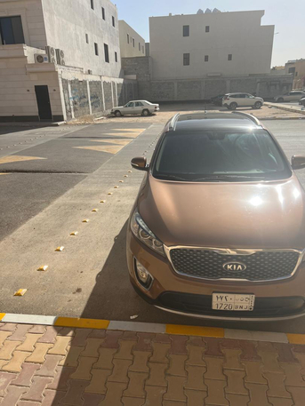 Riyadh, Vehicles, Cars & Trucks , SAR 32000,  Kia Sorento,  2016,  Automatic,  134000 KM,  Kia - Sorento - 6cel - Petrol - Full Option - Only 134,000 Km