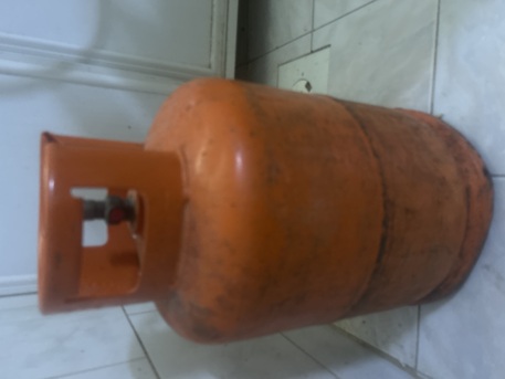 Riyadh, Appliances, SAR 300,  Gas Cylinder And Single Door Chiller Small