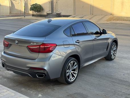 Riyadh, Vehicles, Cars & Trucks , SAR 119000,  Bmw X6 M,  2015,  Automatic,  128000 KM,  Well Maintained, Low Mileage, Saudi Specification. V8 Kit M