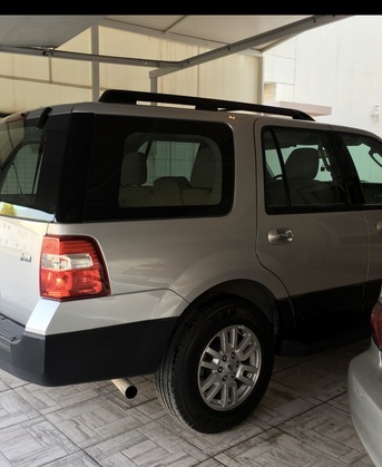 Manama, Vehicles, Cars & Trucks , BHD 3800,  Ford Expedition,  2013,  Automatic,  251 KM,    Model