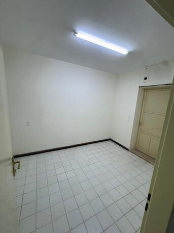 Jeddah, Rooms for Rent, SAR 800/month,  SINGLE ROOM AVAILABLE WITH BATHROOM