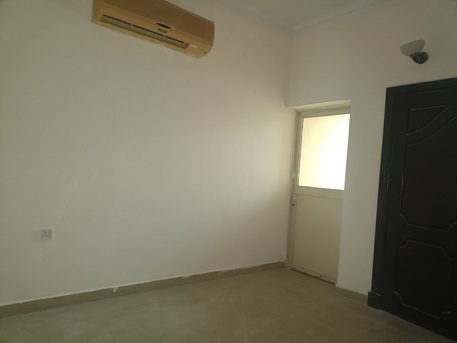 Manama, Apartments, Flats, Houses & Villas, BHD 190/month,  1 BR,  120 Sq. Meter,  Semi Furnished 2bhk Without Ewa