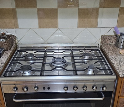 Jeddah, Appliances, SAR 1700,  GAS COOKER 90 Cm ,WITH 5 BURNERS AND OVEN SMEG BRAND