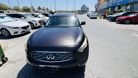 Riffa, Vehicles, Cars & Trucks , BHD 12000,  Japan Made 2009 Model,  2009,  Automatic,  517506 KM,  Infinity FX 35  Model  ( Urgent Sale )
