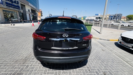 Riffa, Vehicles, Cars & Trucks , BHD 12000,  Japan Made 2009 Model,  2009,  Automatic,  517506 KM,  Infinity FX 35  Model  ( Urgent Sale )
