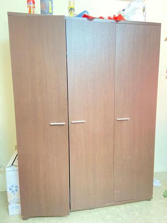 Manama, Household Items, BHD 45,  AC, TV, Fridge, Table, Sofa, Cupboard, Speaket, Dining Table, Gas Cylinder With Stove